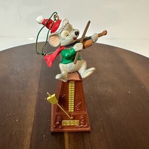 Hallmark 1995 Music Maker Christmas Ornament – Violin Mouse on Metronome